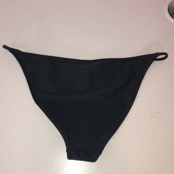 bikini bottoms - Picture 4 of 4